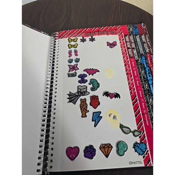 RARE HTF 1st Edition 2011 Monster High Fashion Sticker Stylist Activity Book - Picture 5 of 11